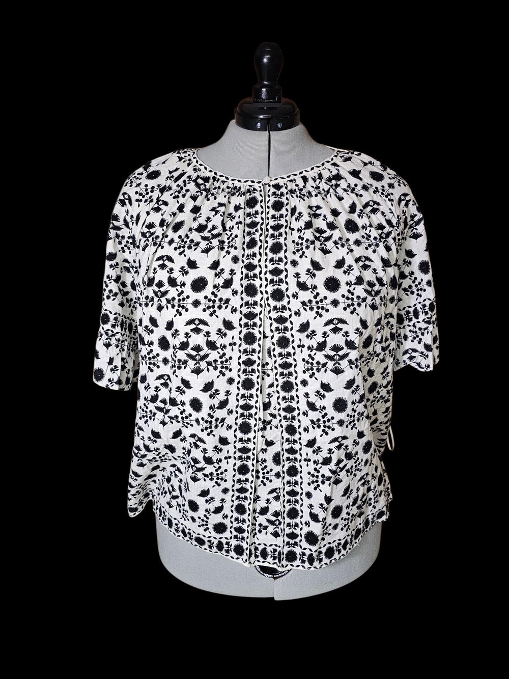 Max Studio Black and White Floral Embroidered Blouse